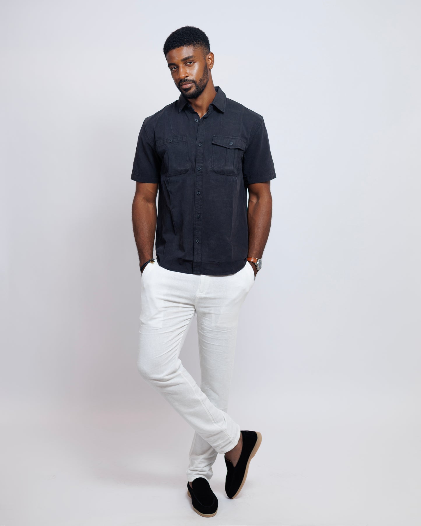 Structured Short-sleeved shirt with Double Chest Pockets in Black