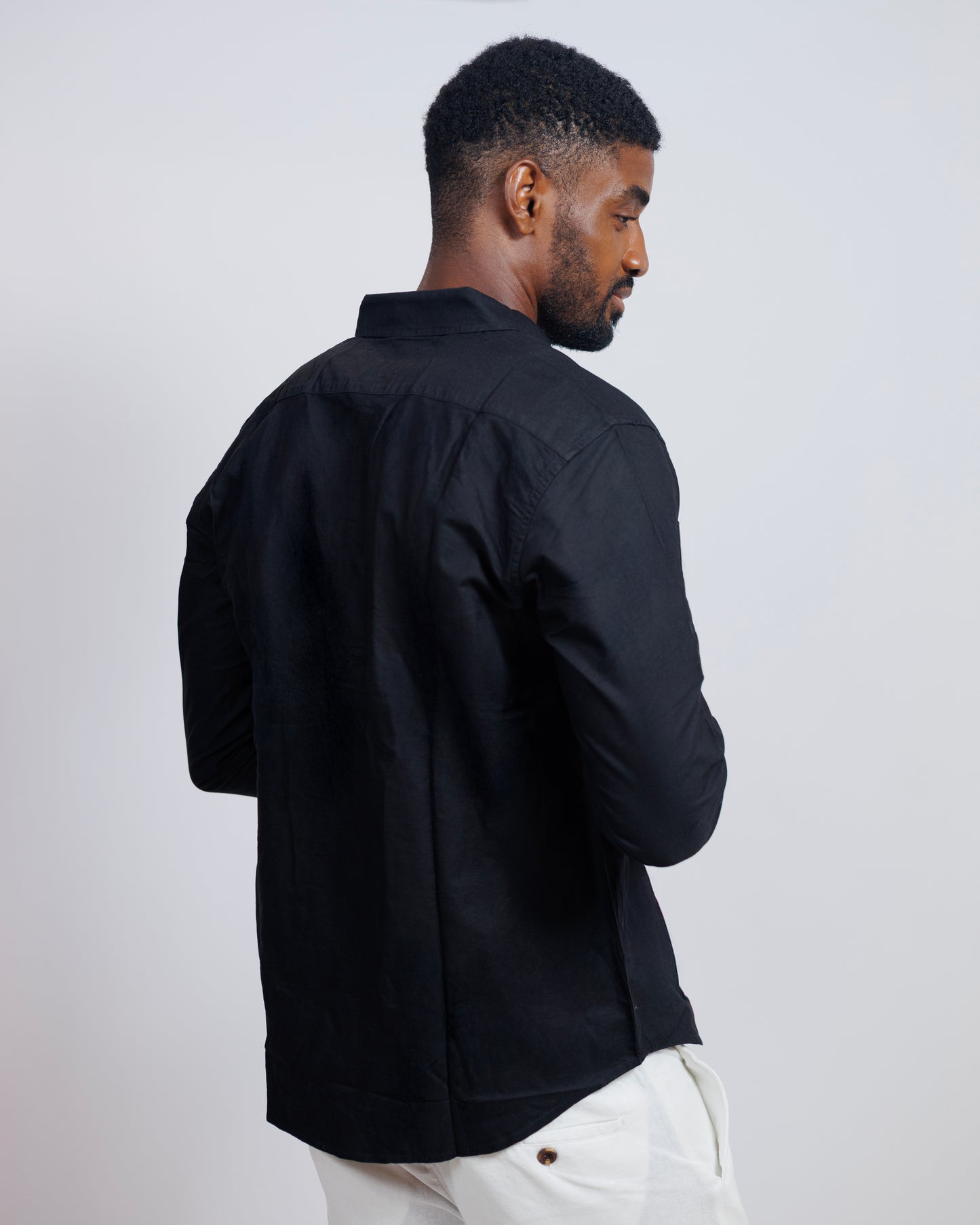 Classic Oxford Collar Shirt in Black