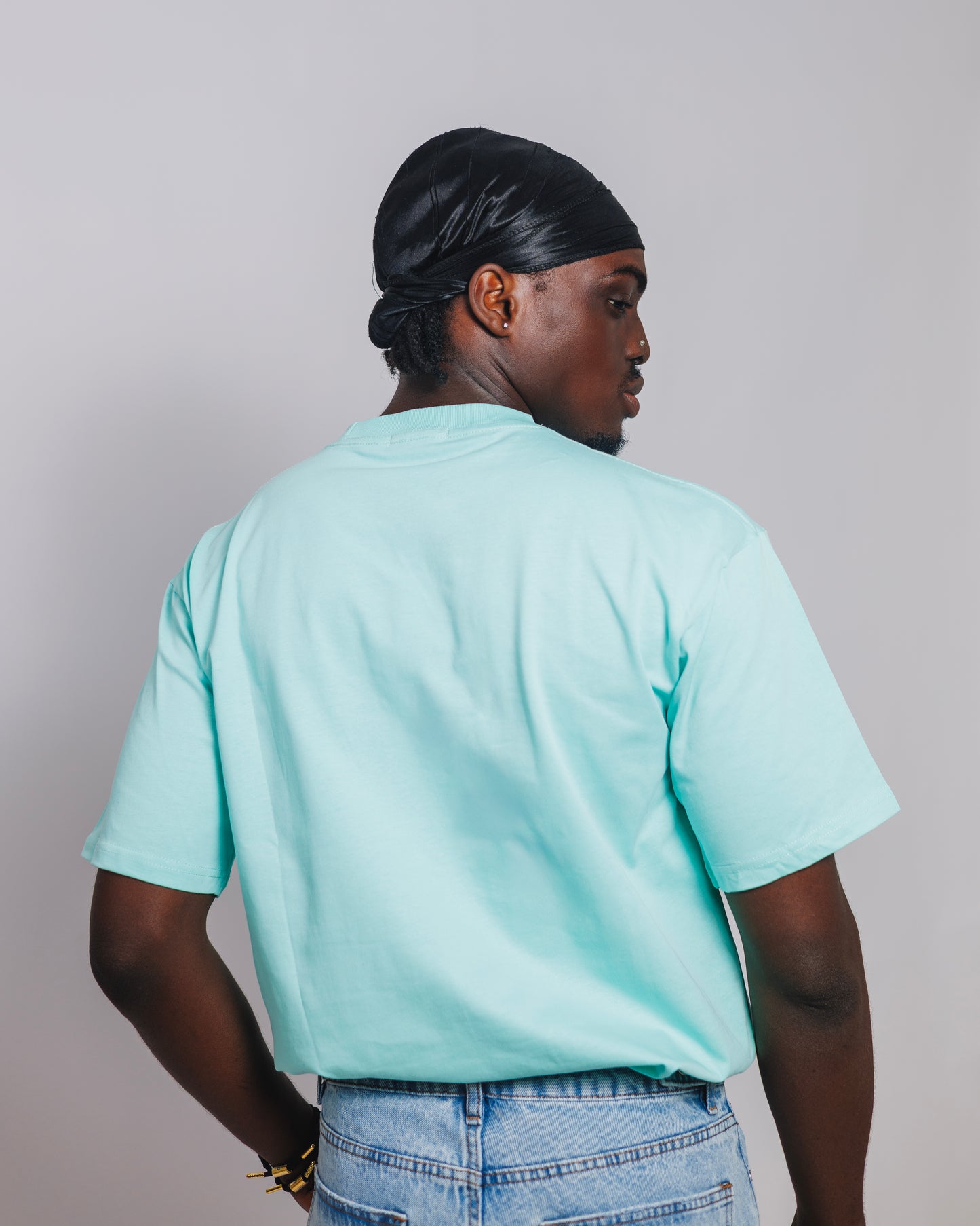 Old Eagle Relaxed Utility Pocket Tee in Glacier Blue