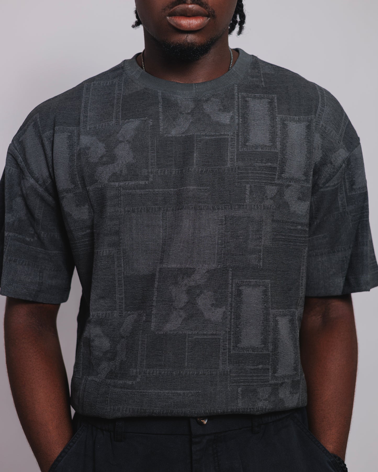 KP Jacquard Tee in Charcoal Grey