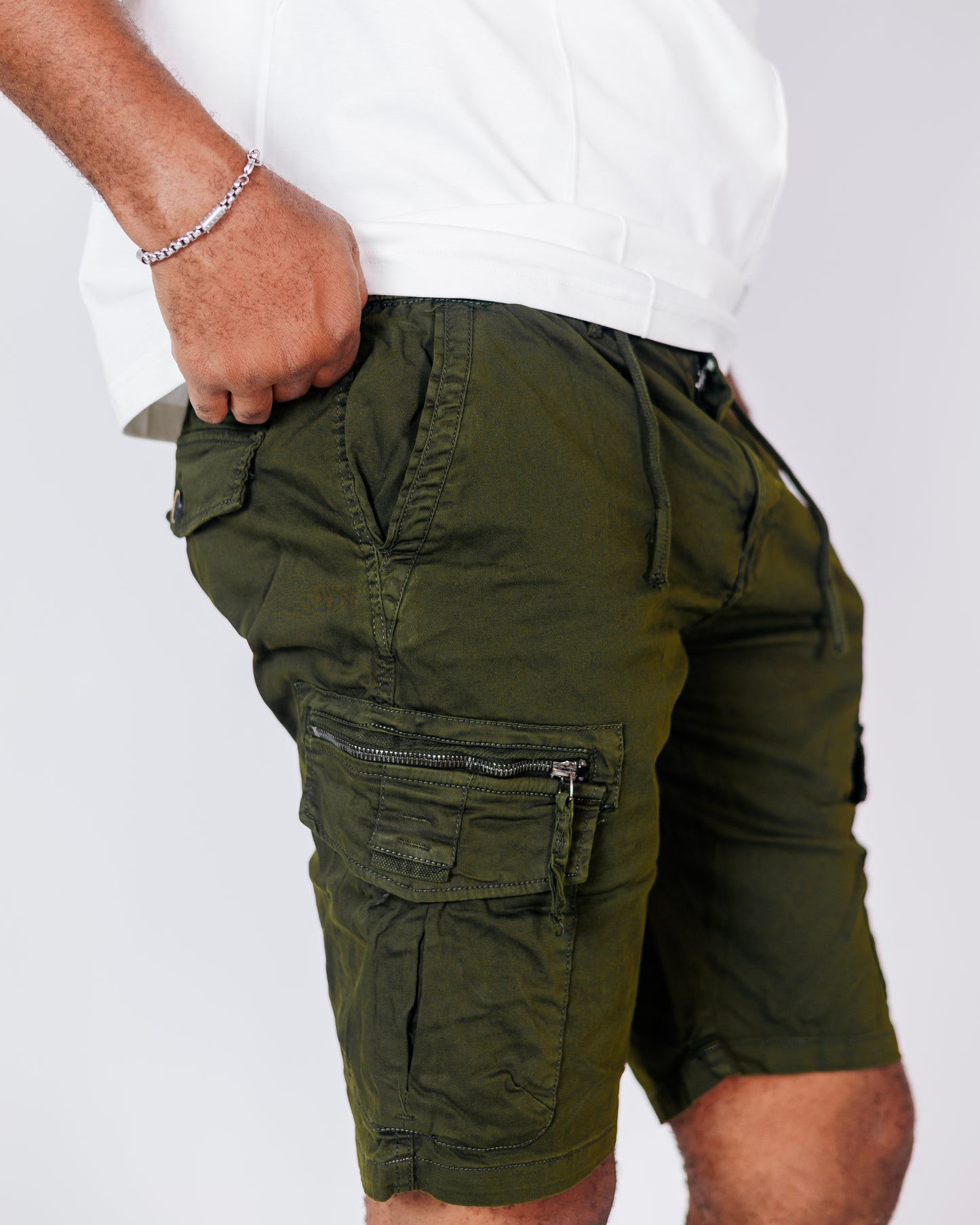 OOD Cargo Shorts in Army Green