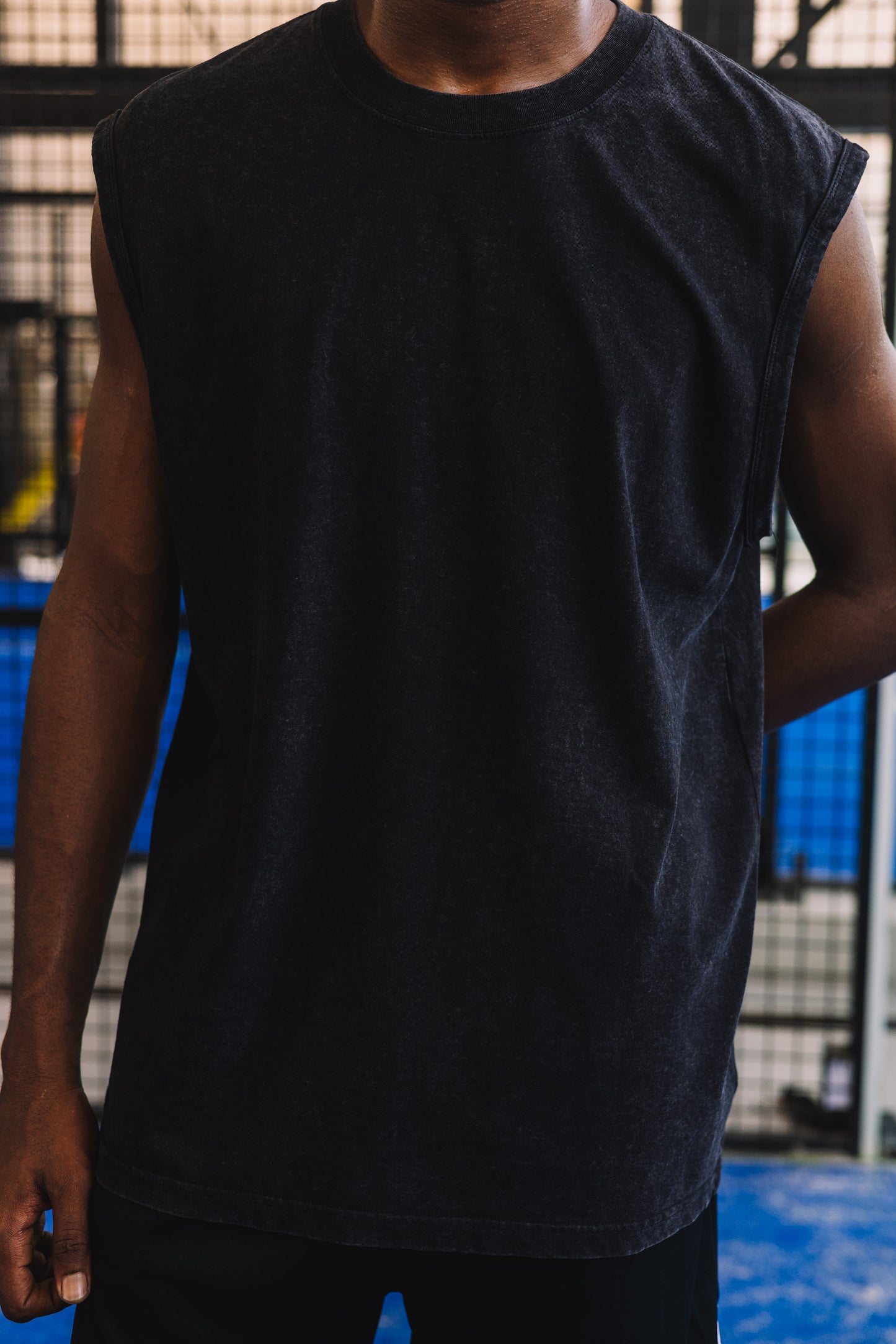 Ood Activ Washed Muscle Tee in Charcoal