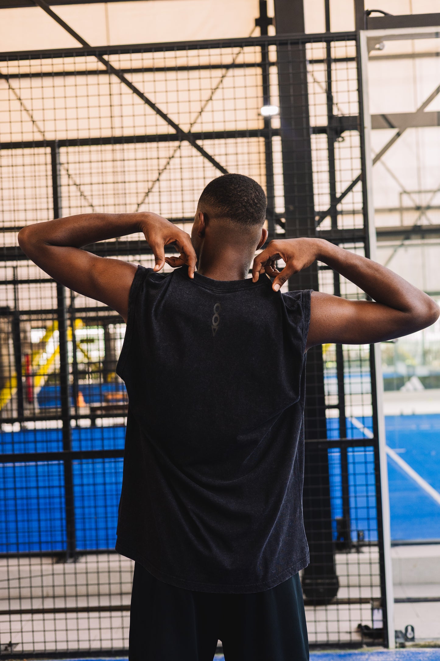 Ood Activ Washed Muscle Tee in Charcoal