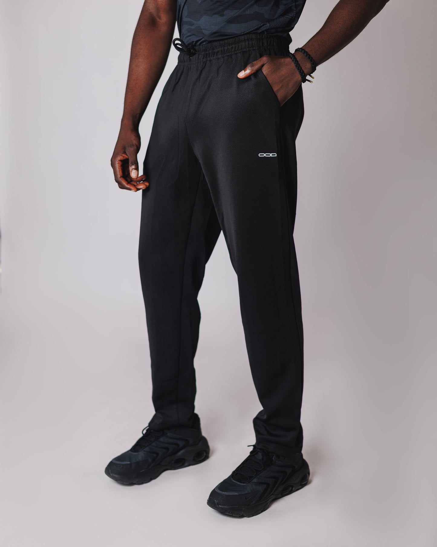 OOD Activ Mesh Joggers in Jet Black