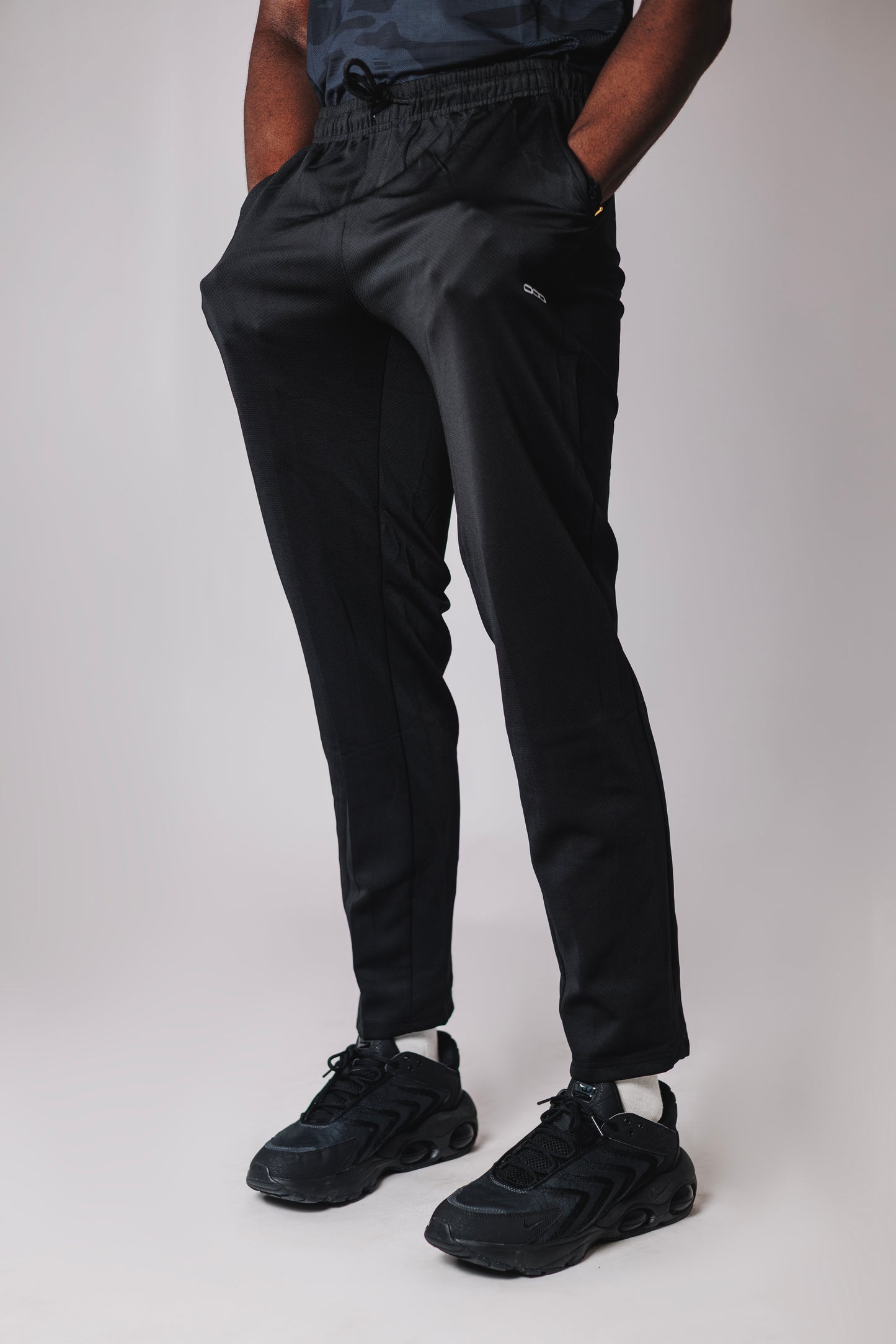 OOD Activ Mesh Joggers in Jet Black