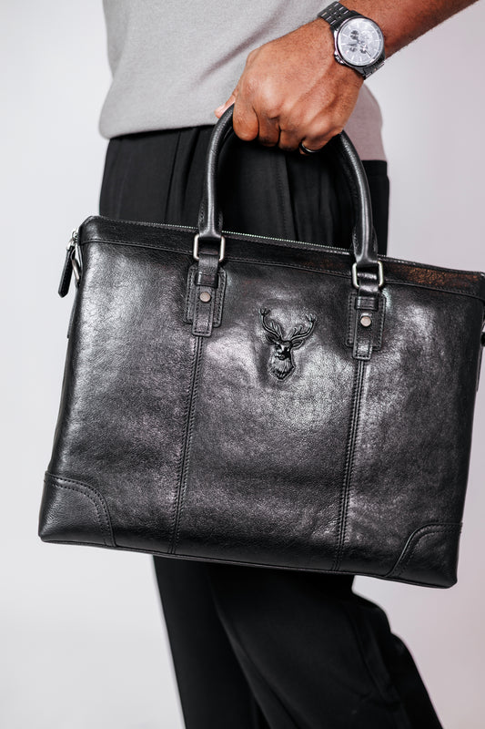 Lorenzo Bellini Stag Head Messenger in Black