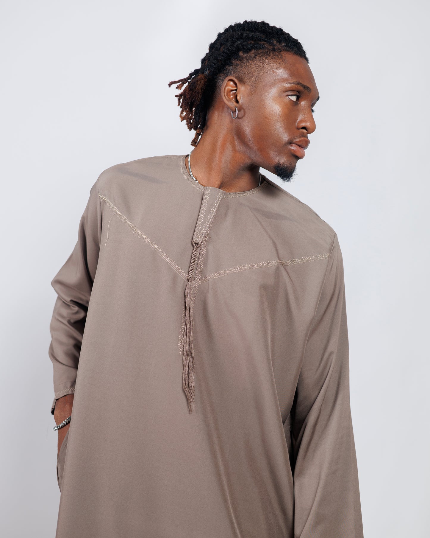 HZ Jalabiya in Taupe