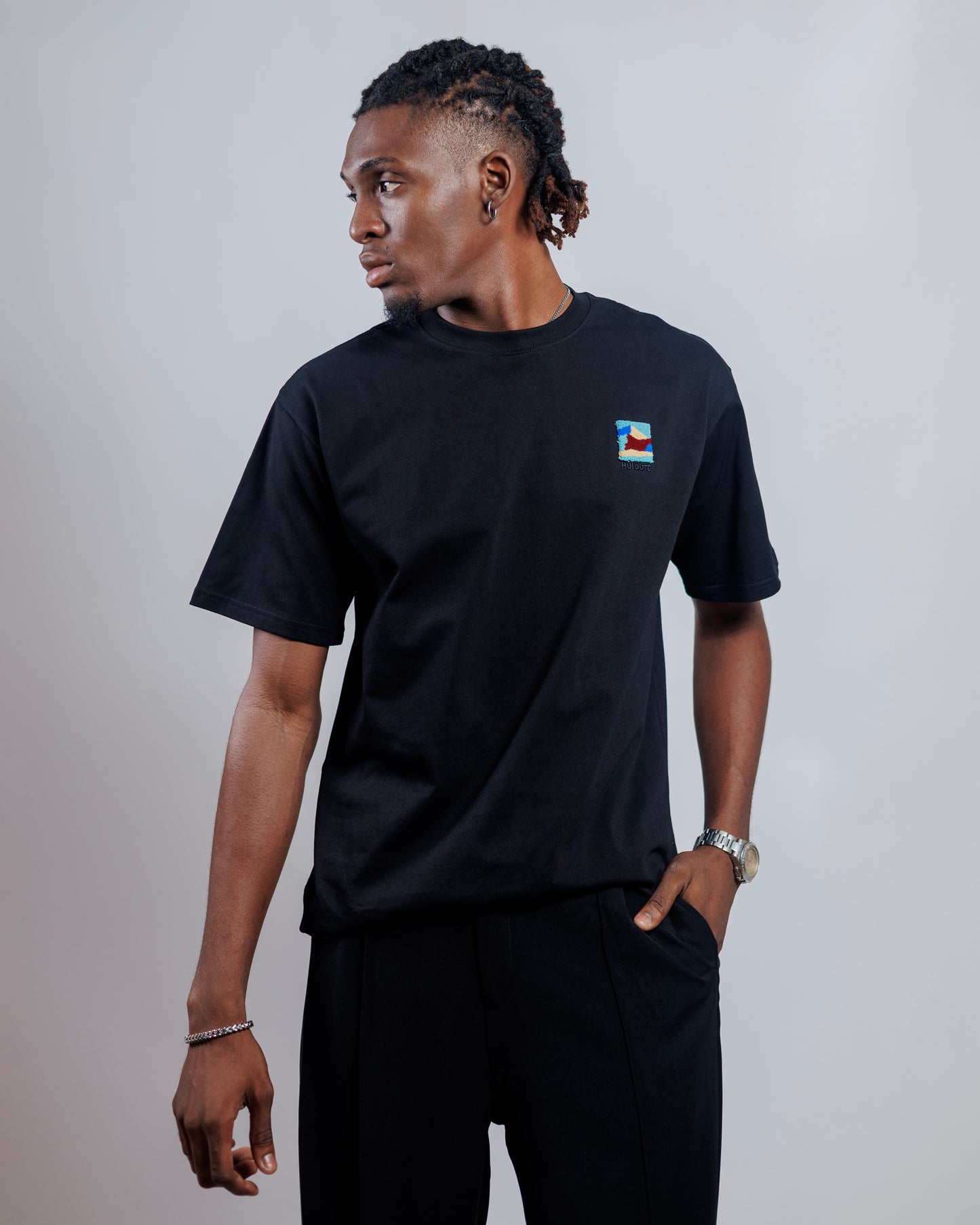 Old Eagle Vista Tee in Jet Black